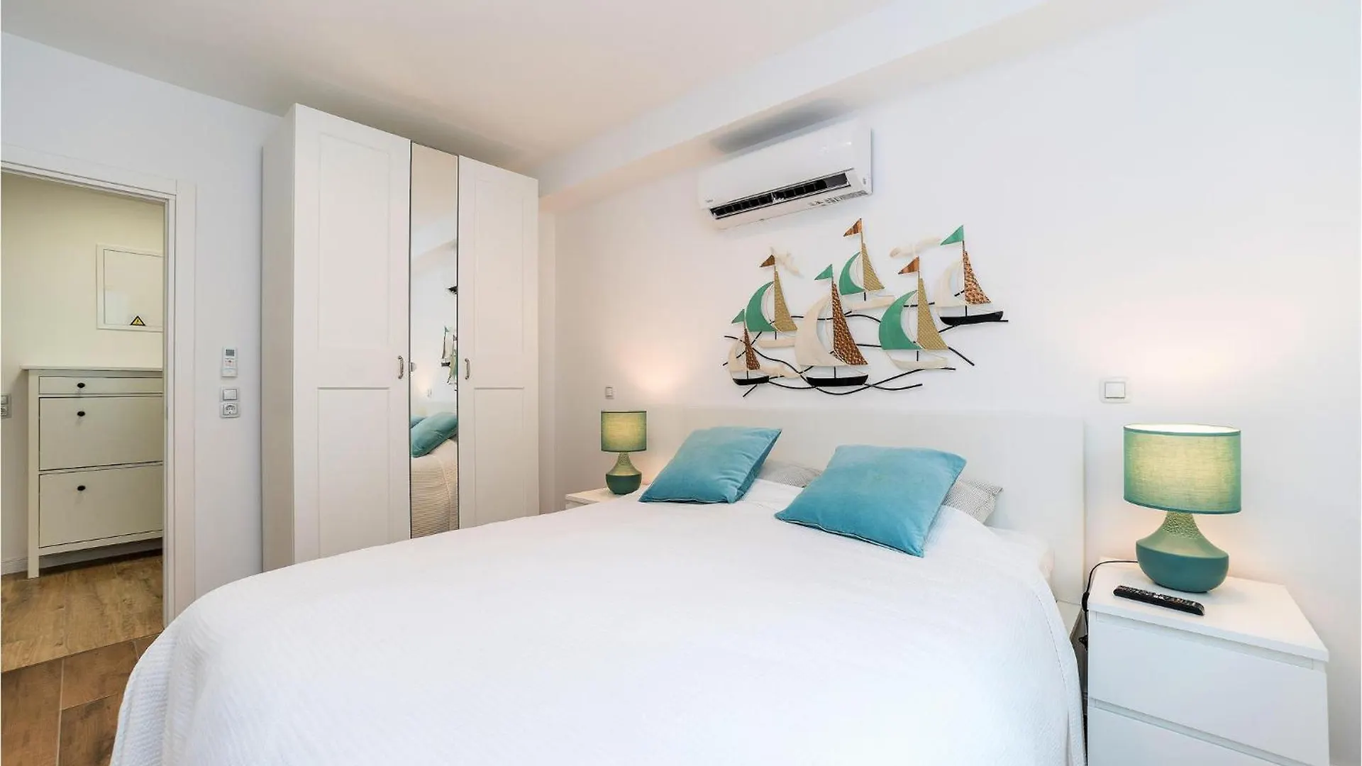 2 Bedroom Beautiful Apartment In Mandre